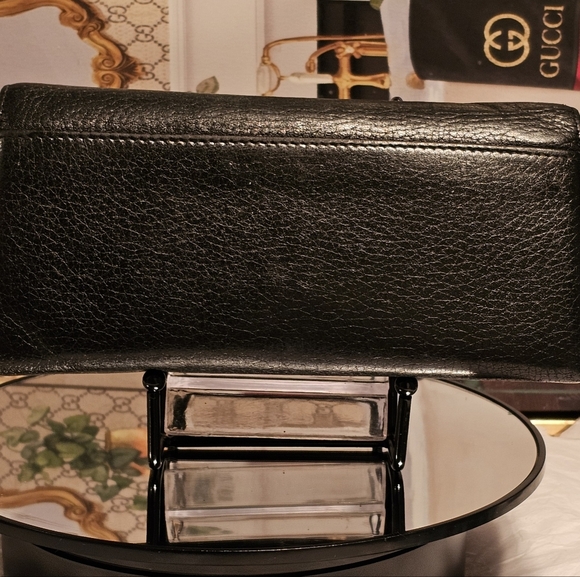 Gucci Calfskin Bilfold Leather Wallet - Picture 4 of 13